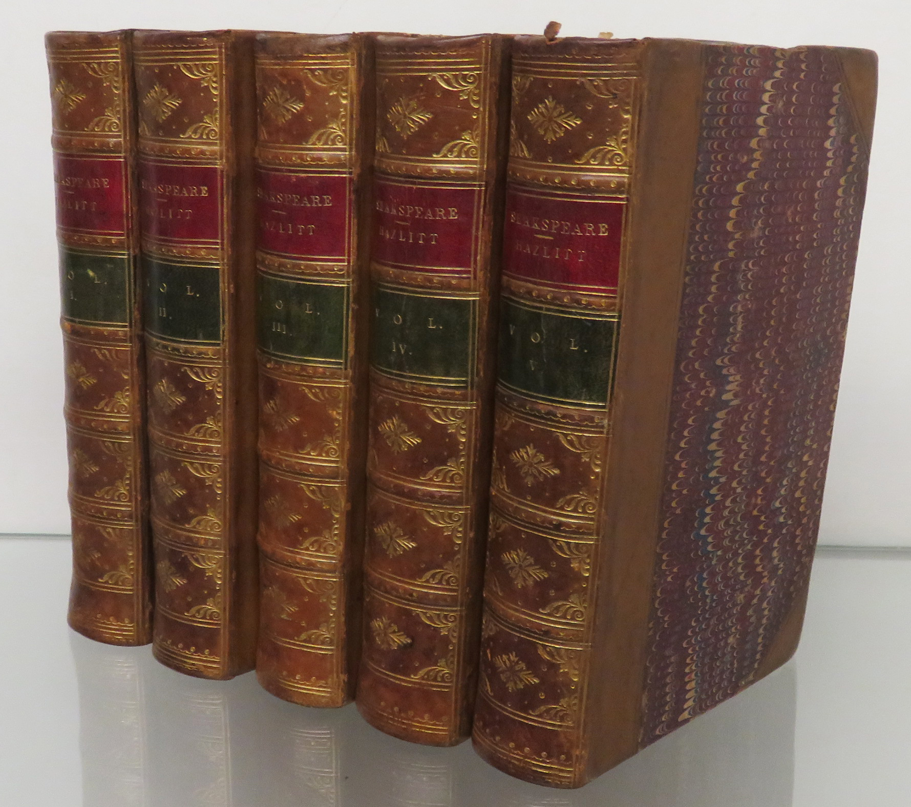 The Dramatic Works Of William Shakspeare, From The Text Of Johnson, Stevens, & Reed. With Glossarial Notes, Life, Etc A New Edition In Five Volumes 