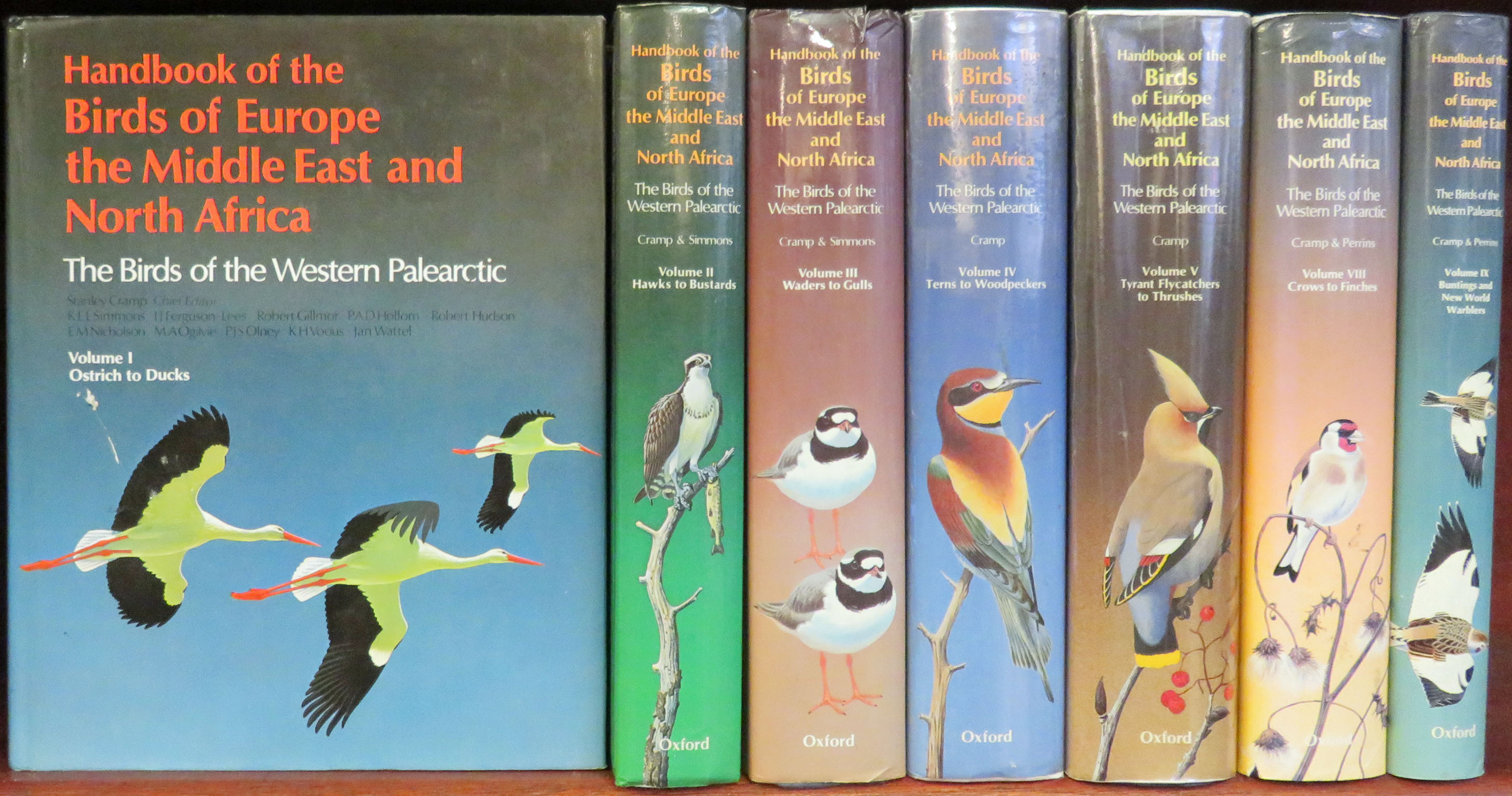 Handbook of the Birds of Europe the Middle East and North Africa The Birds Of The Western Palearctic Seven Volumes 