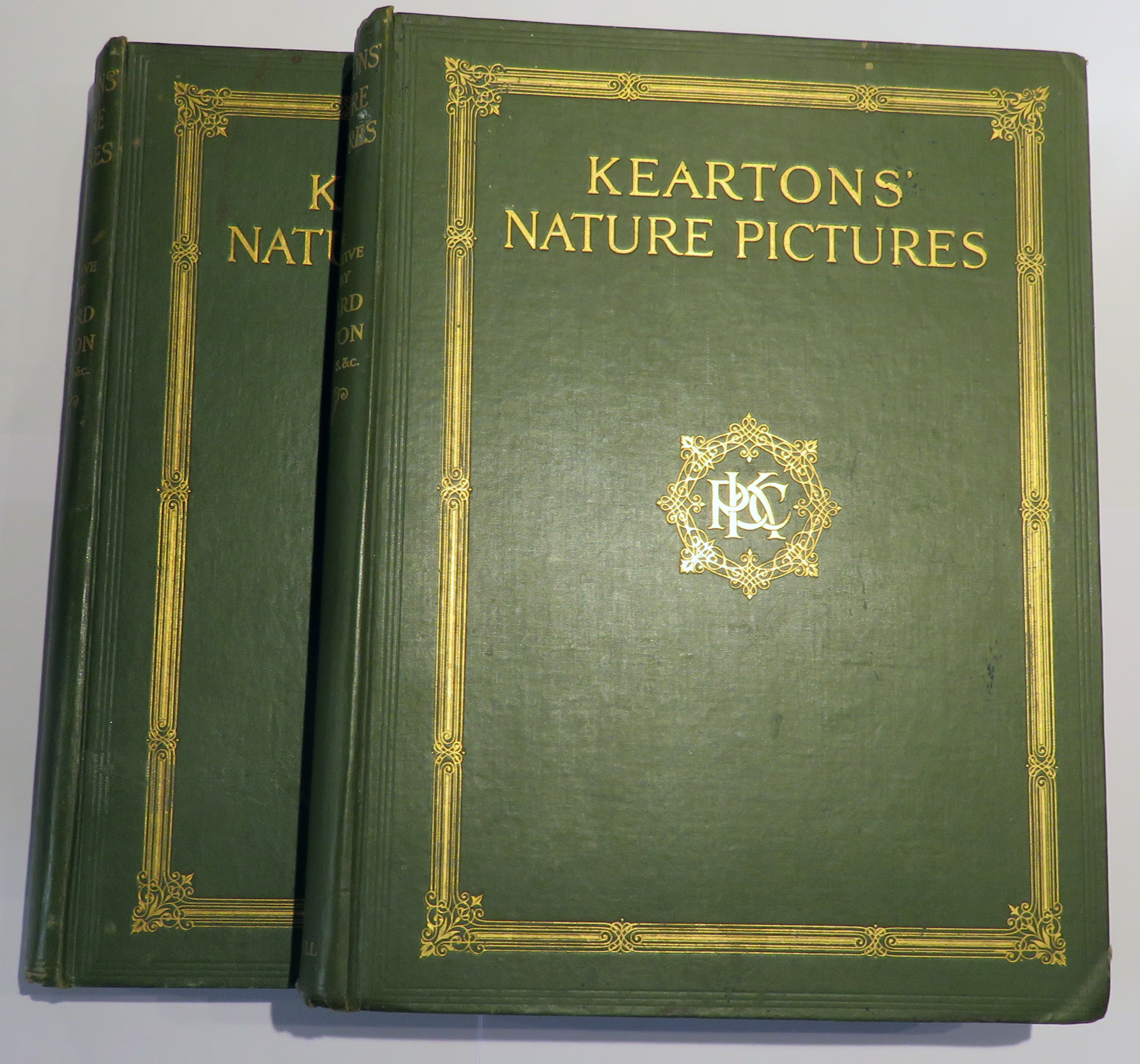 Kearton's Nature Pictures in two volumes 