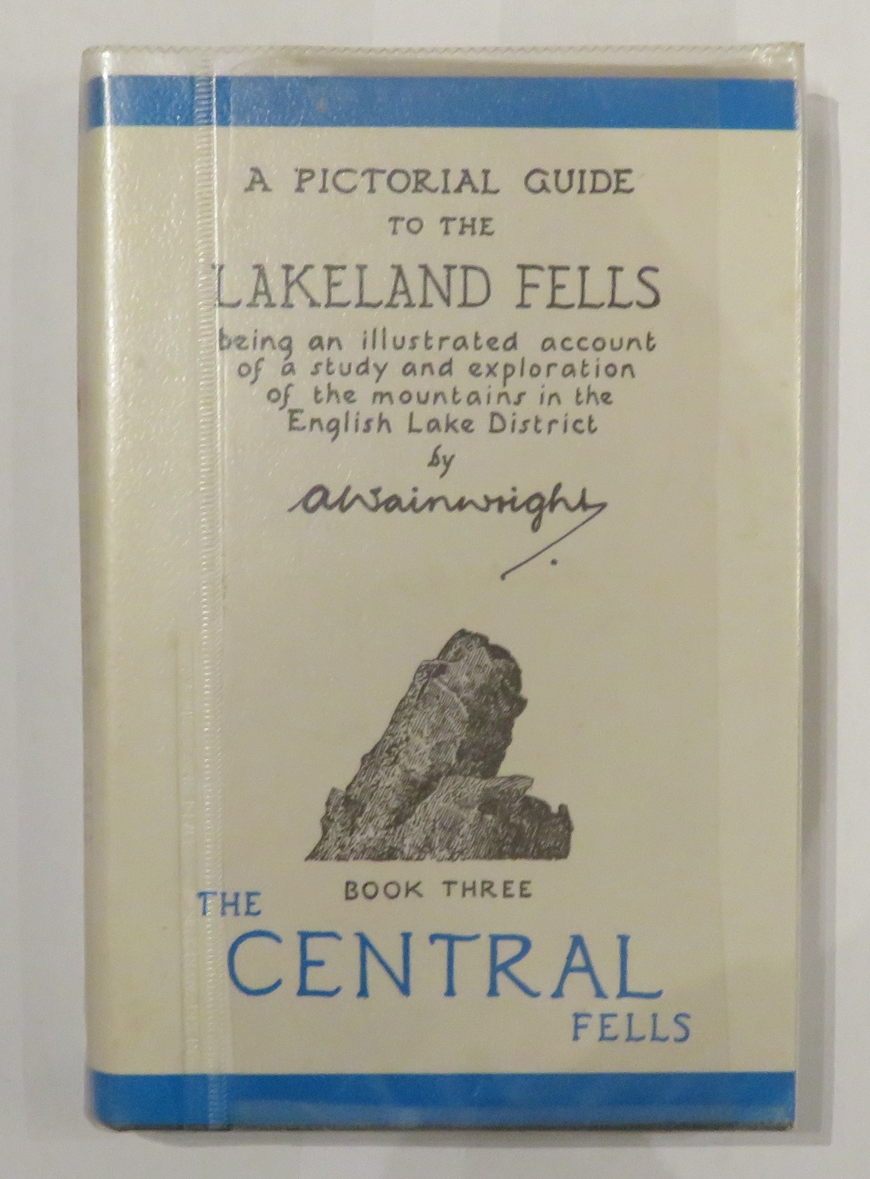 A Pictorial Guide to the Lakeland Fells, Book Three: The Central Fells